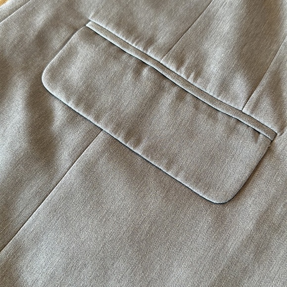 L.L. Bean women’s gray blazer, size 14 - Picture 5 of 10